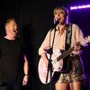 Taylor Swift Drops Into The Stonewall Inn, Performs 'Shake It Off'